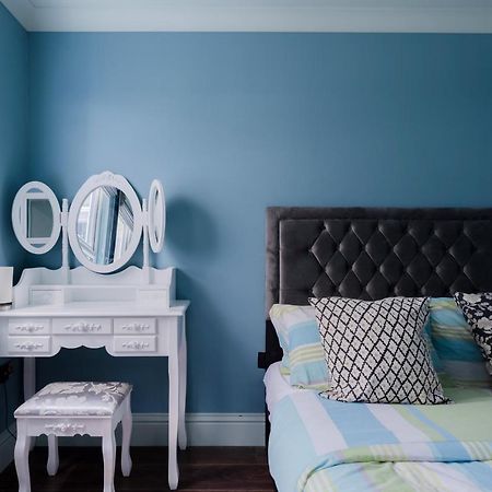 Central Stylish 2-Bed Apartment In Лондон Екстер'єр фото