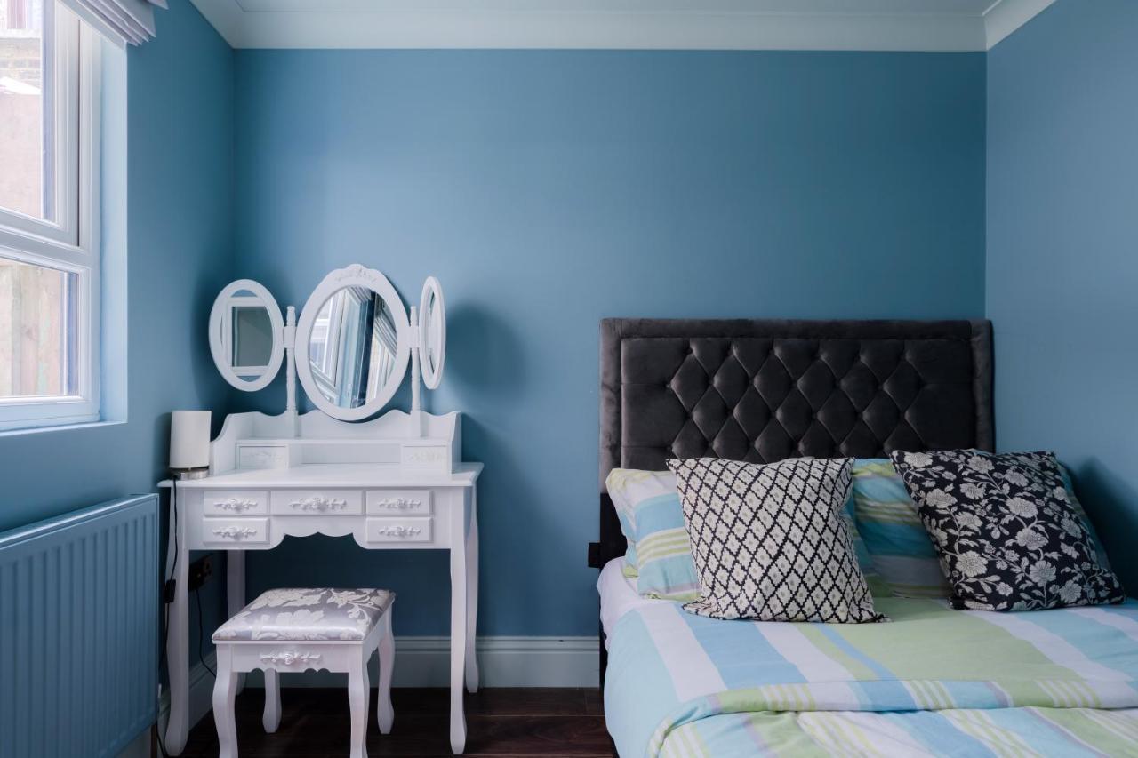 Central Stylish 2-Bed Apartment In Лондон Екстер'єр фото