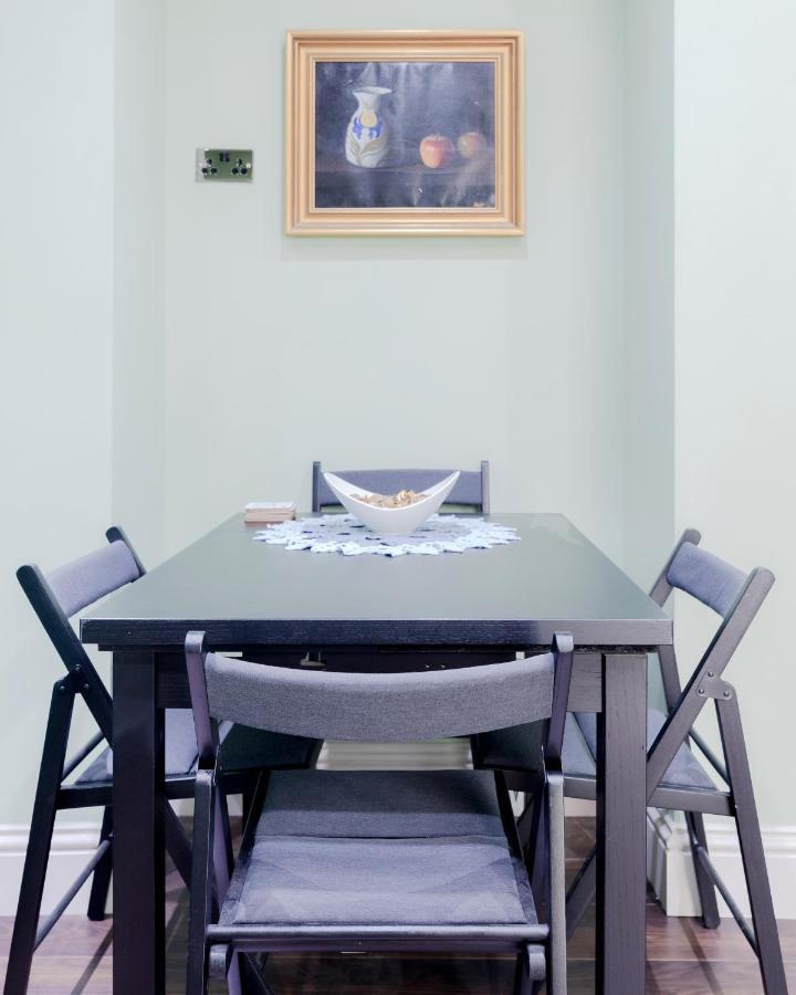 Central Stylish 2-Bed Apartment In Лондон Екстер'єр фото
